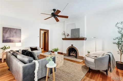 $315,000 | 2312 Annalee Avenue, Brentwood, MO 63144