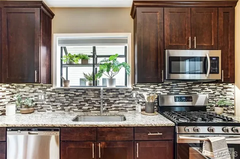 $315,000 | 2312 Annalee Avenue, Brentwood, MO 63144