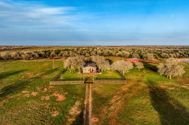$1,224,999 | 12893 East State Highway 97, Waelder, TX 78959