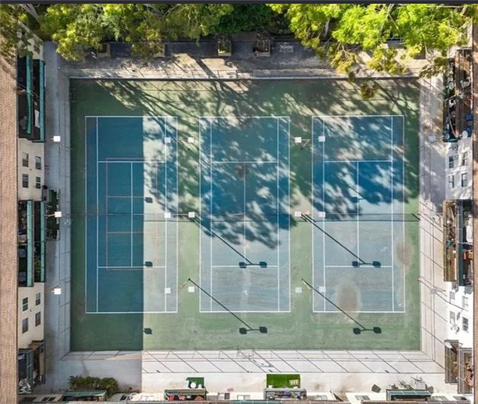 5460 White Oak Avenue, Unit G213 Encino, CA 91316 - Photo 19 of 22 an aerial view of a house