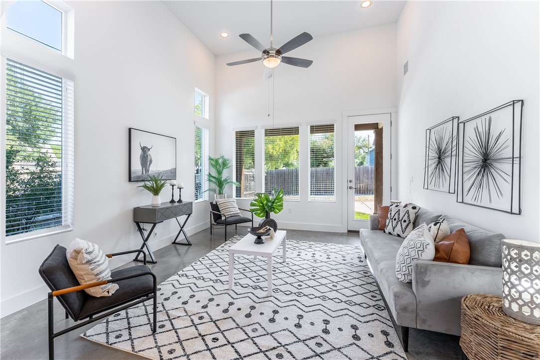 1705 Webberville Road Austin, TX 78721 - Photo 1 of 1