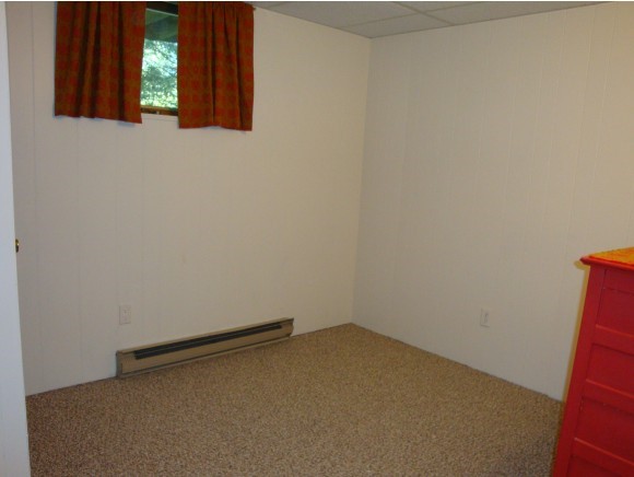 150 Hilltop Road Londonderry, VT 05155 - Photo 14 of 22 Gallery Image 14