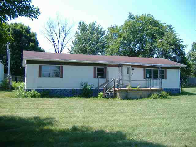 801 West Perry Road Ligonier, IN 46767 - Photo 1 of 3