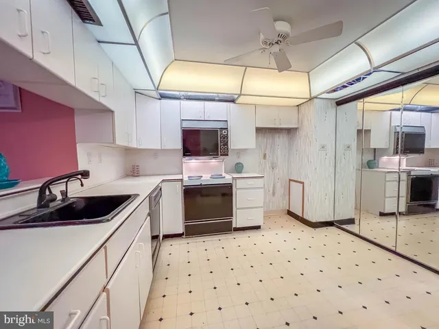 $285,000 | 6311 Delaire Landing Road, Unit 311, Philadelphia, PA 19114