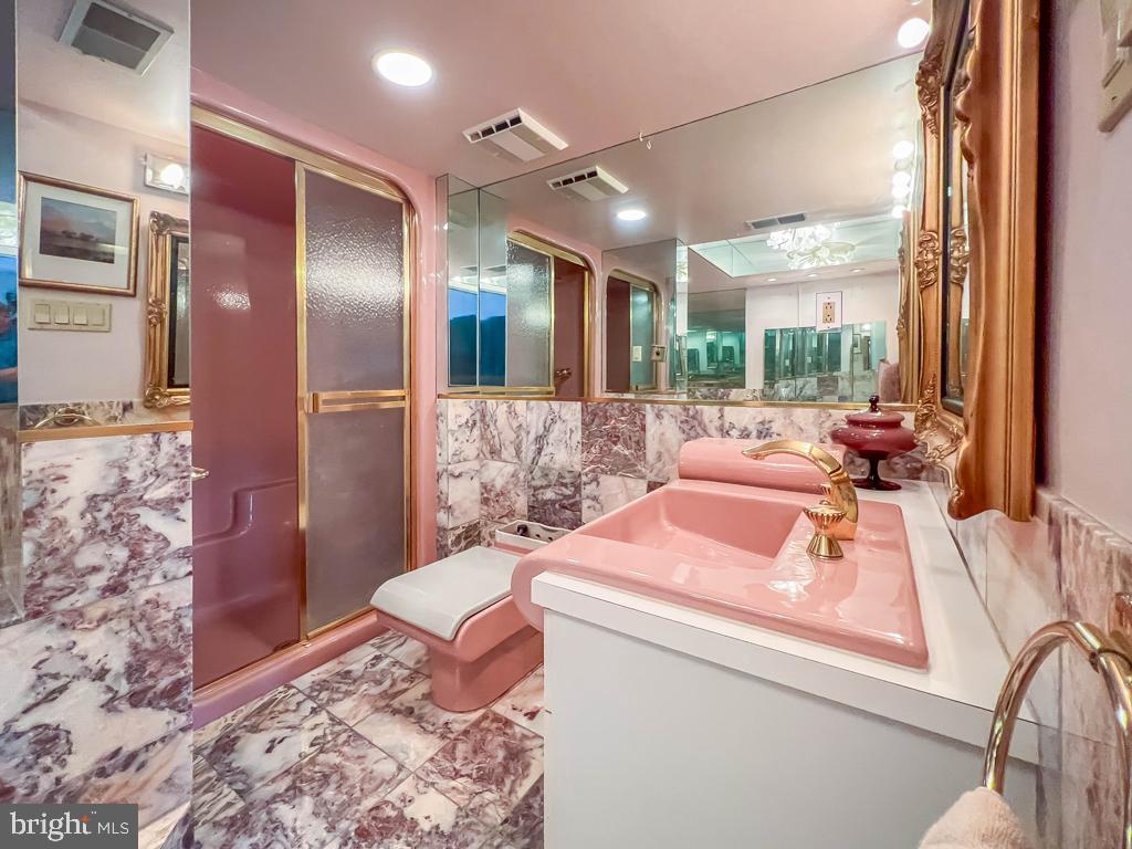 6311 Delaire Landing Road, Unit 311 Philadelphia, PA 19114 - Photo 25 of 41