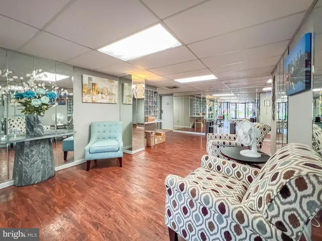 $285,000 | 6311 Delaire Landing Road, Unit 311, Philadelphia, PA 19114