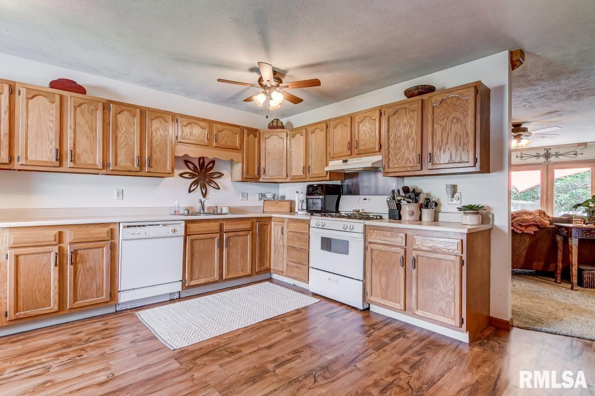 6509 Brent Drive Springfield, IL 62712 - Photo 6 of 24