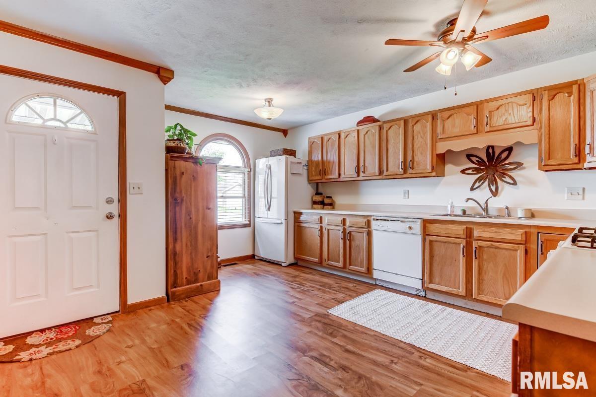 6509 Brent Drive Springfield, IL 62712 - Photo 7 of 24