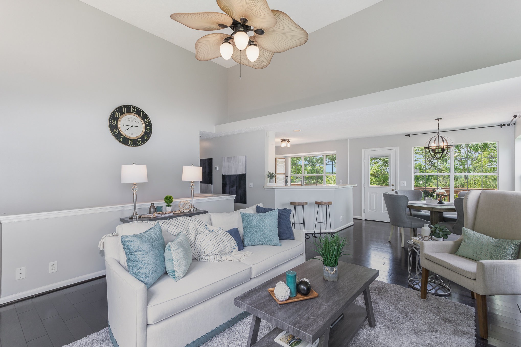 5336 Old Village Road Nashville, TN 37211 - Photo 2 of 25 a living room with furniture a window and a table