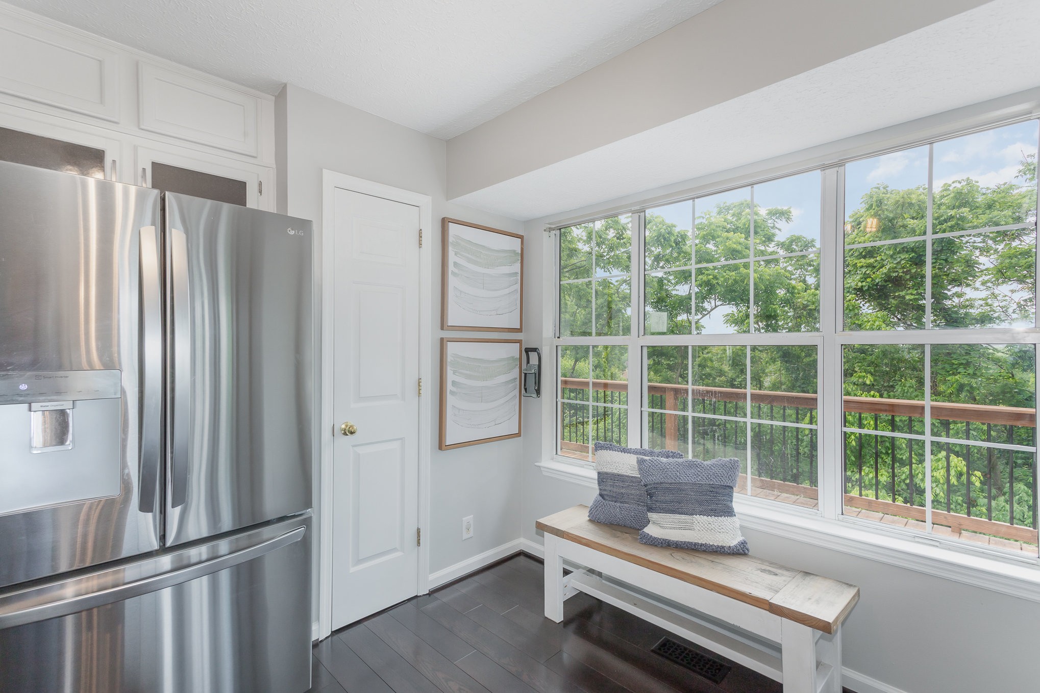 5336 Old Village Road Nashville, TN 37211 - Photo 10 of 25 a living room with furniture and a window