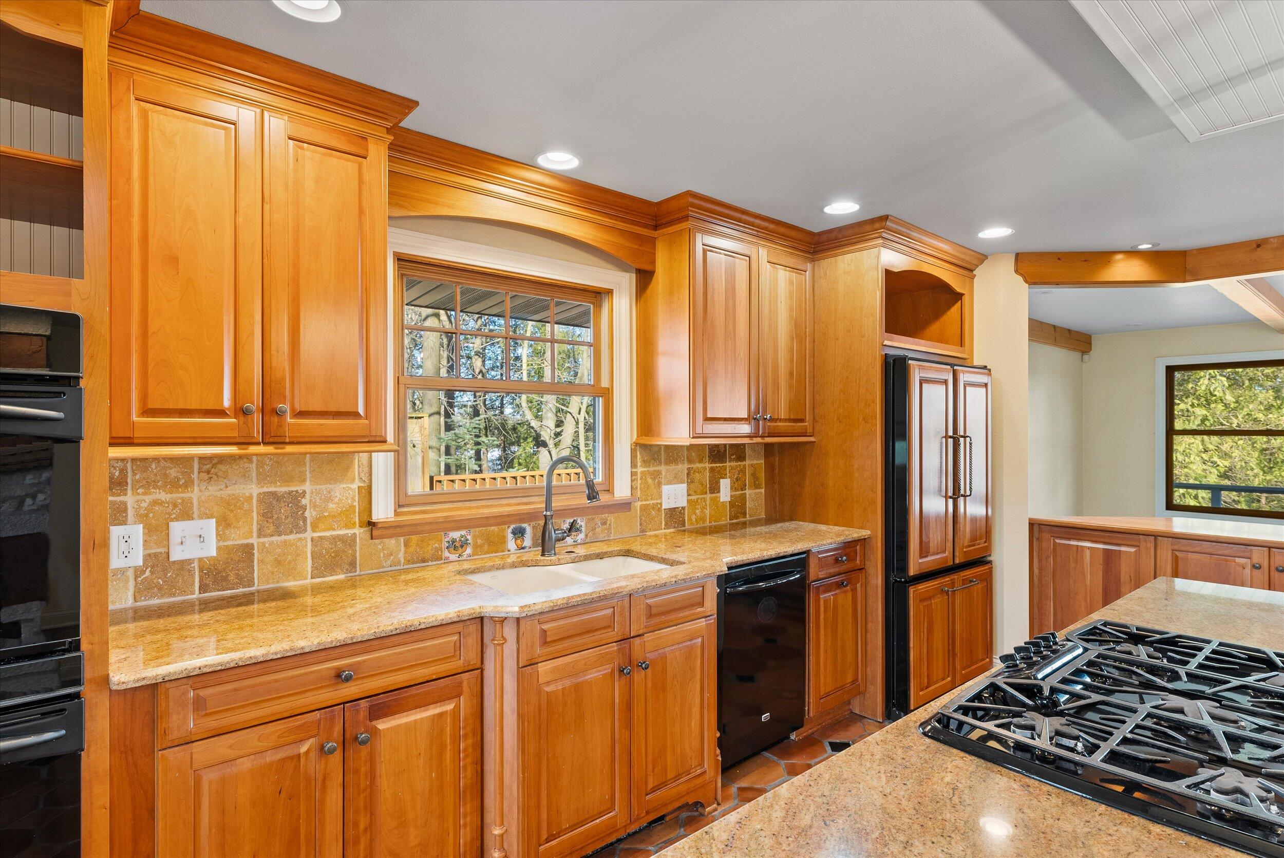 N7859 Lakeside Park Road Rhine, WI 53020 - Photo 17 of 79 06-Kitchen