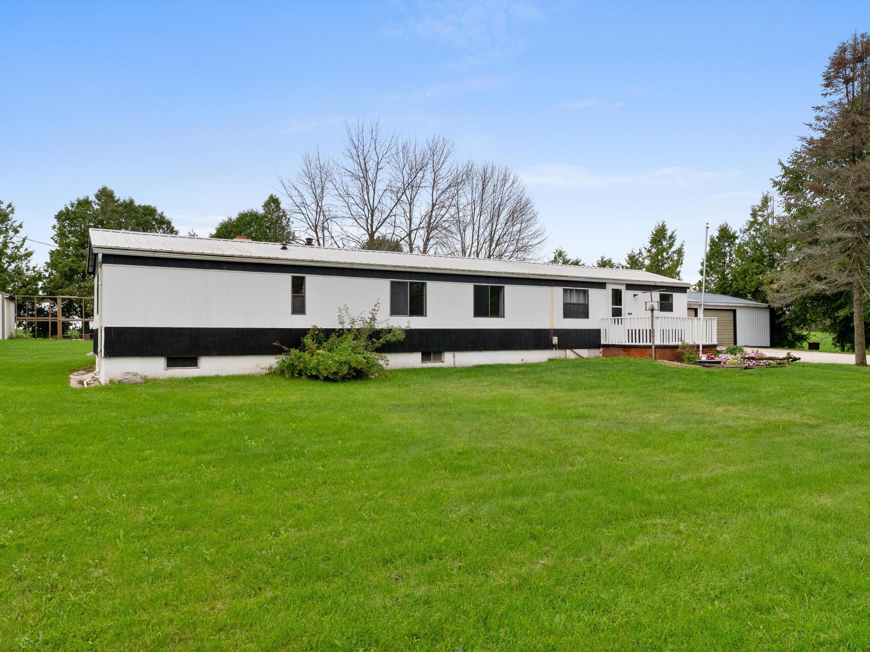 N341 Woodside Road Carlton, WI 54216 - Photo 20 of 36 Front