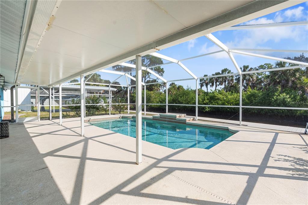 105 East North Branch Road Ruskin, FL 33570 - Photo 37 of 41