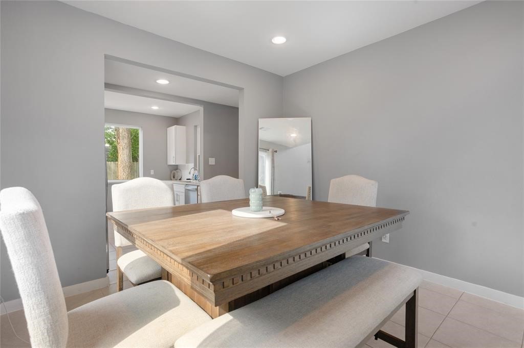 4625 Mallow Street Houston, TX 77051 - Photo 6 of 22