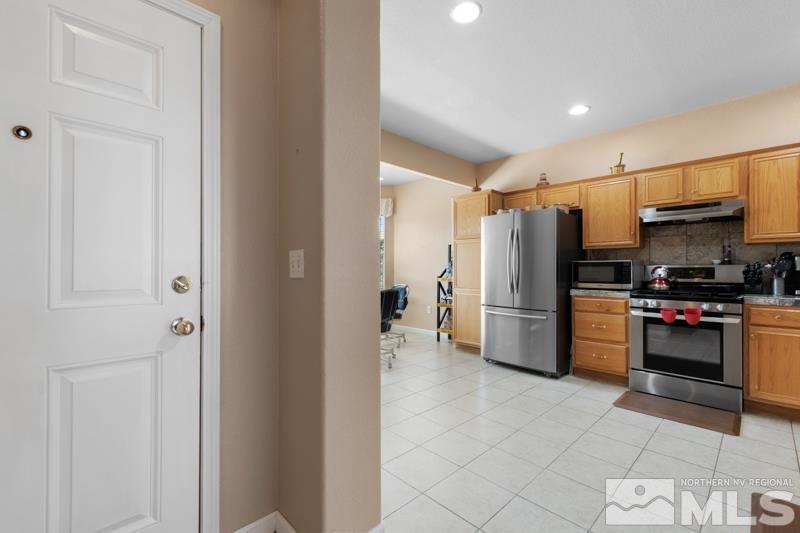 611 West Golden Valley Road Reno, NV 89506 - Photo 5 of 23 Photo 5
