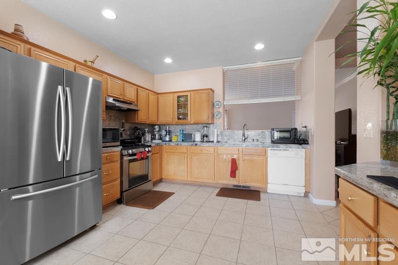 611 West Golden Valley Road Reno, NV 89506 - Photo 9 of 23 Photo 9