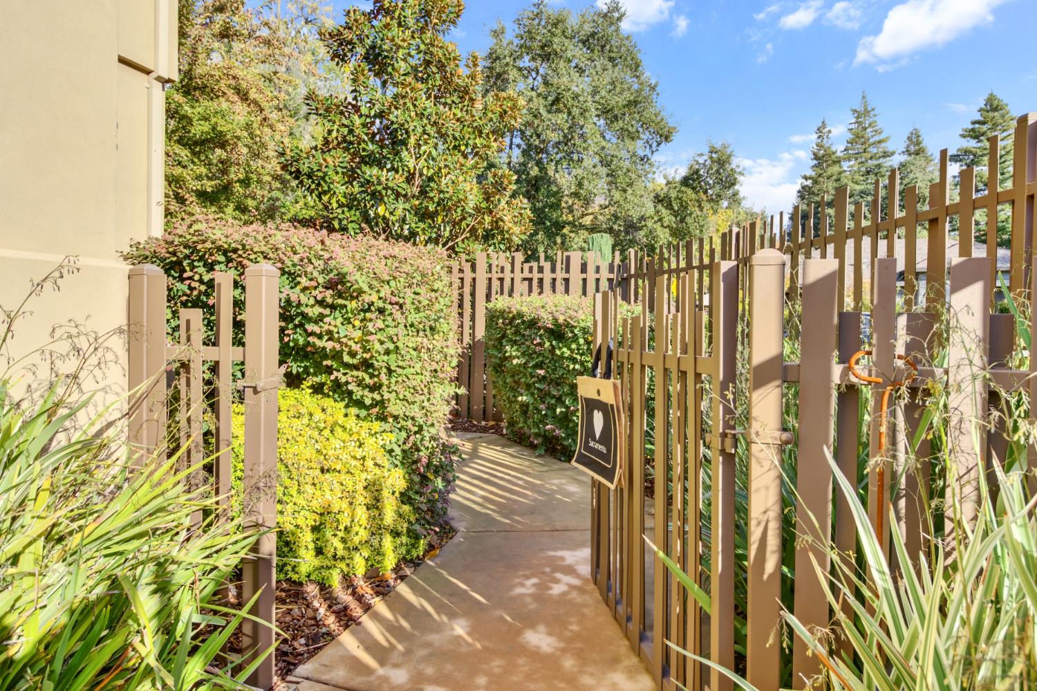 309 Fairgate Road Sacramento, CA 95825 - Photo 3 of 48 a bathroom with a shower curtain