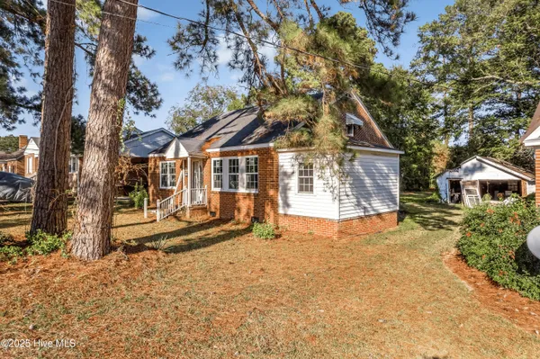 $160,000 | 205 Roanoke Avenue, Plymouth, NC 27962