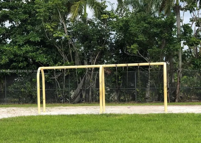 a view of a large window with an outdoor space