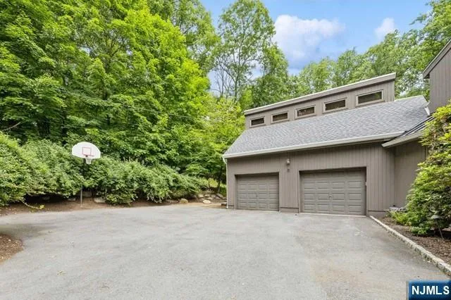 $8,000 | 845 Shadow Ridge Road, Franklin Lakes, NJ 07417