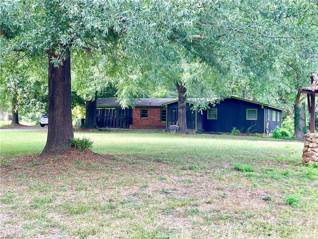 411 Johnson Road High Point, NC 27265 - Photo 2 of 26 Gallery Image 2