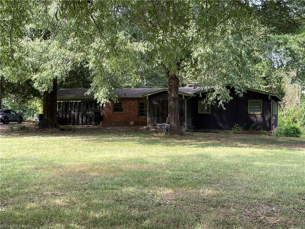 411 Johnson Road High Point, NC 27265 - Photo 8 of 26 Gallery Image 8
