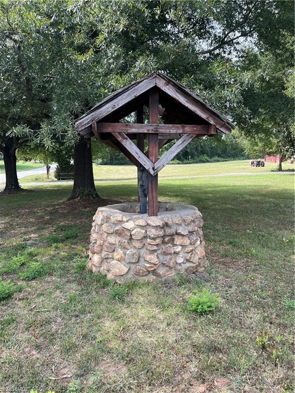 411 Johnson Road High Point, NC 27265 - Photo 9 of 26 Gallery Image 9