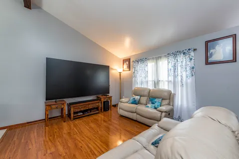 $290,000 | 3332 North Lewis Avenue, Waukegan, IL 60087