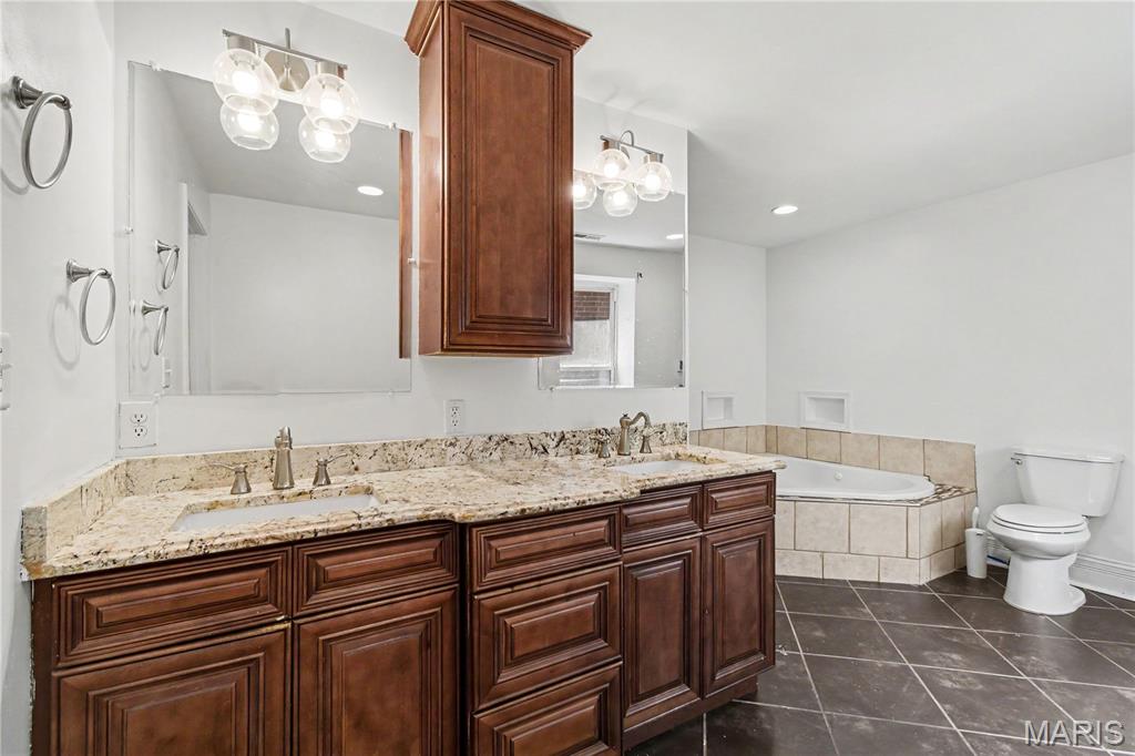 4361 Enright Avenue St. Louis, MO 63108 - Photo 11 of 17 Gallery Image 11