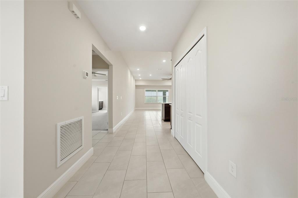 2524 Carriage Pointe Loop Apopka, FL 32712 - Photo 11 of 50