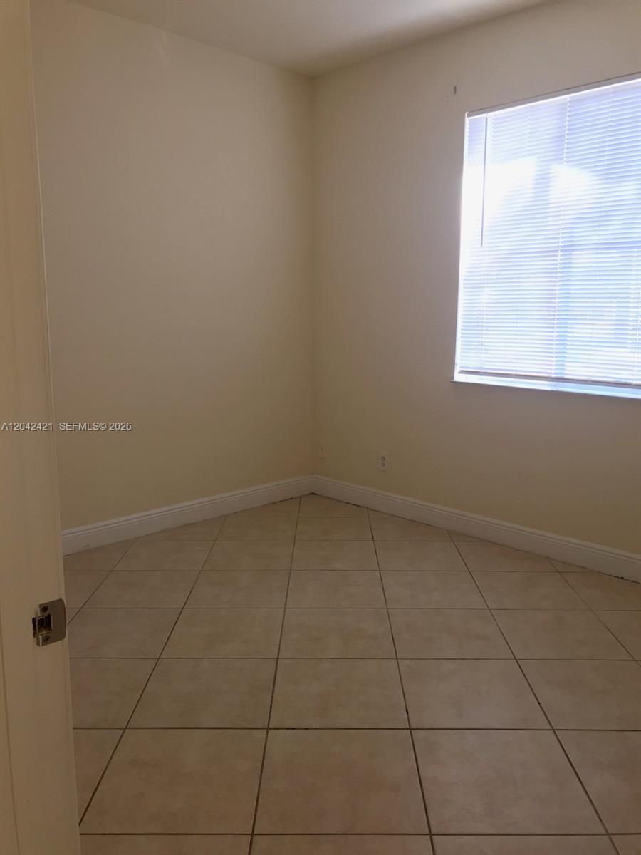 5 Southwest 14th Terrace Homestead, FL 33030 - Photo 4 of 7