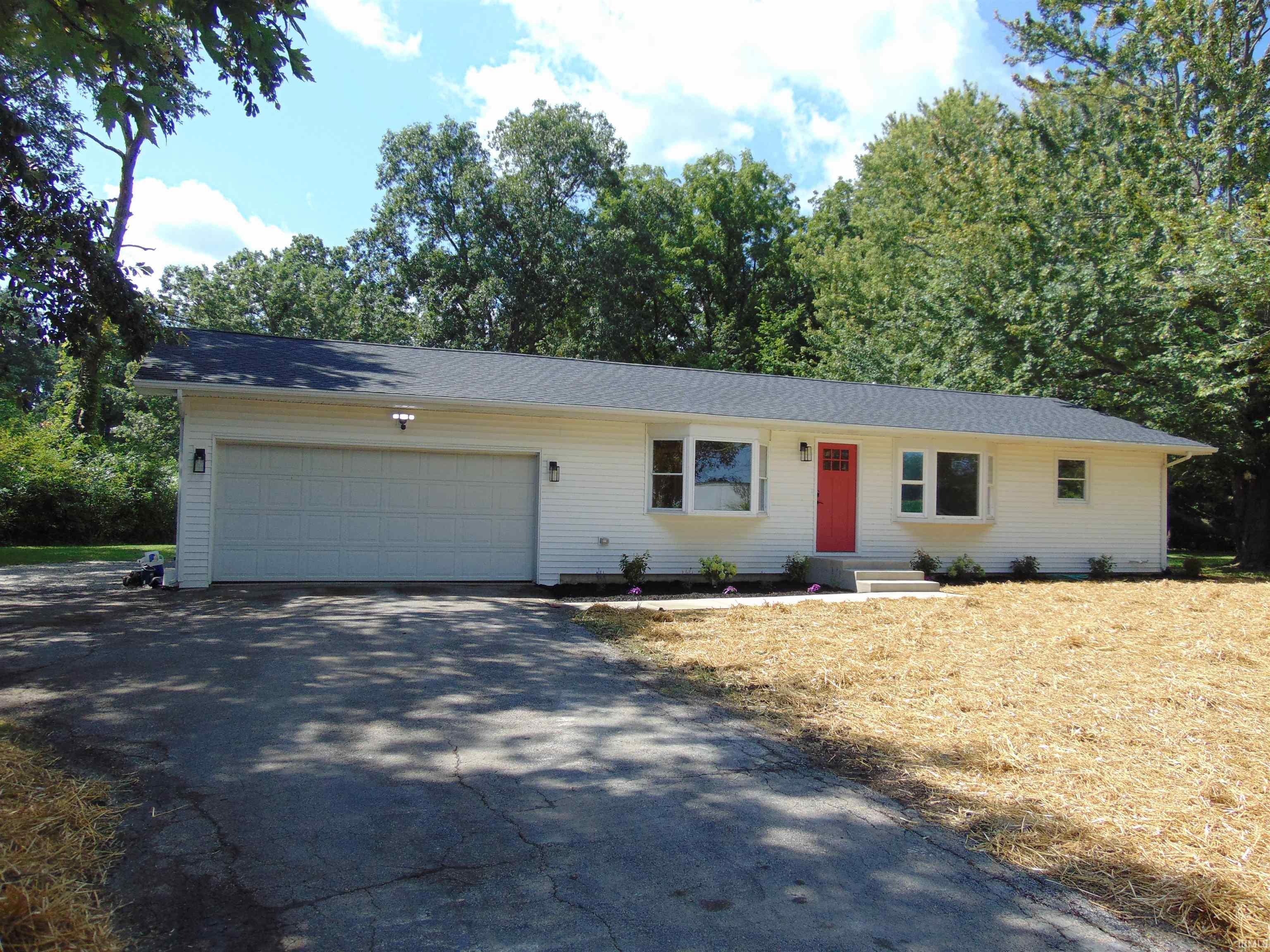 8140 Southeast Jeff Road Warren, IN 46792 - Photo 2 of 19 Gallery Image 2