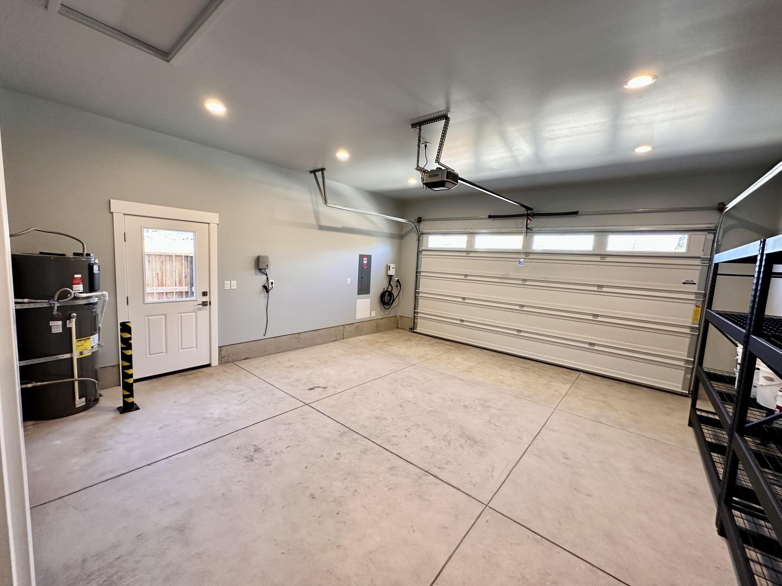 324 Randy Street Ashland, OR 97520 - Photo 28 of 35 Garage