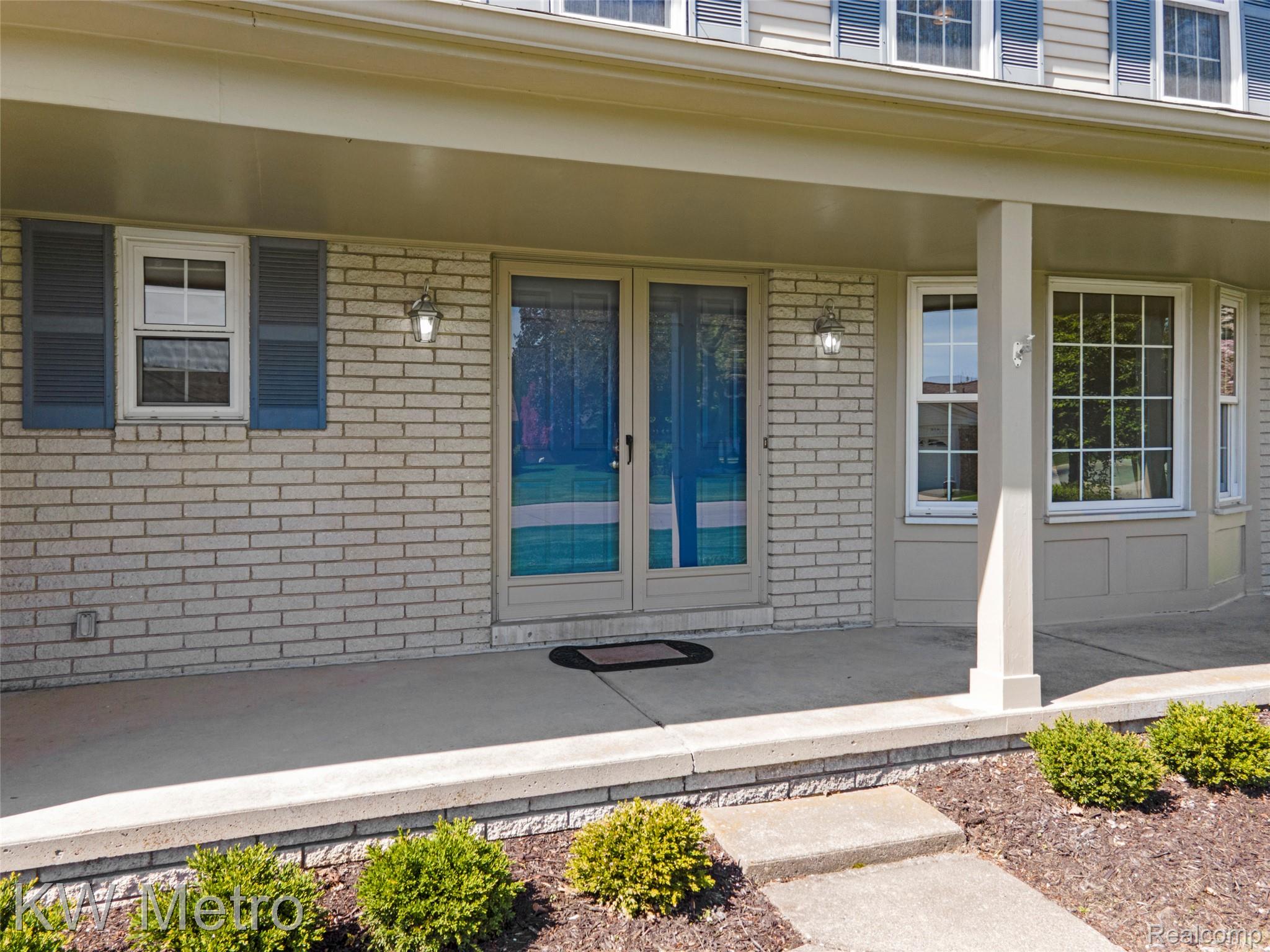 477 Coldiron Drive Rochester, MI 48307 - Photo 40 of 52 DJI_0197.jpg