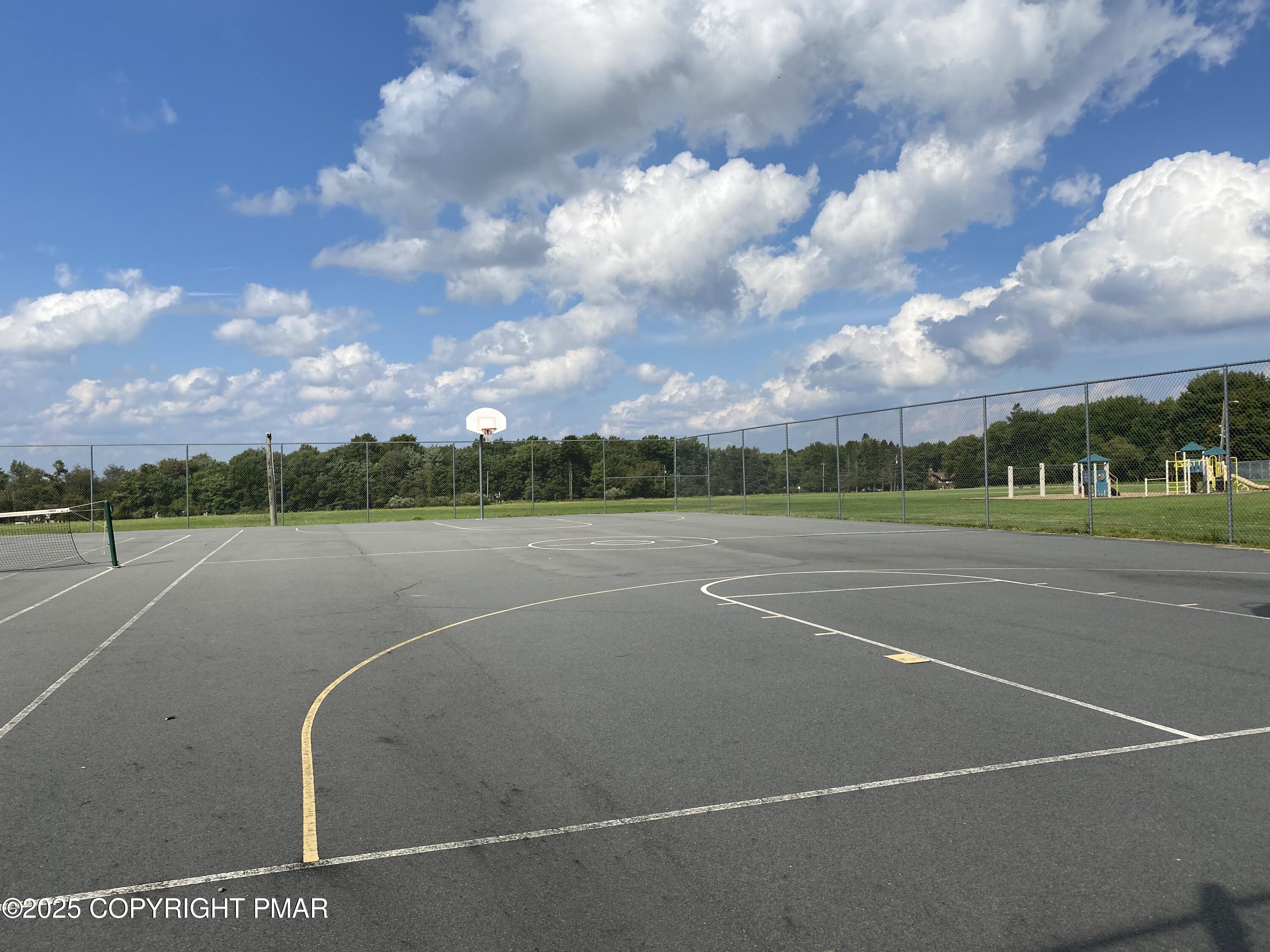 98 East Old Stage Road Albrightsville, PA 18210 - Photo 7 of 9 a view of a tennis court