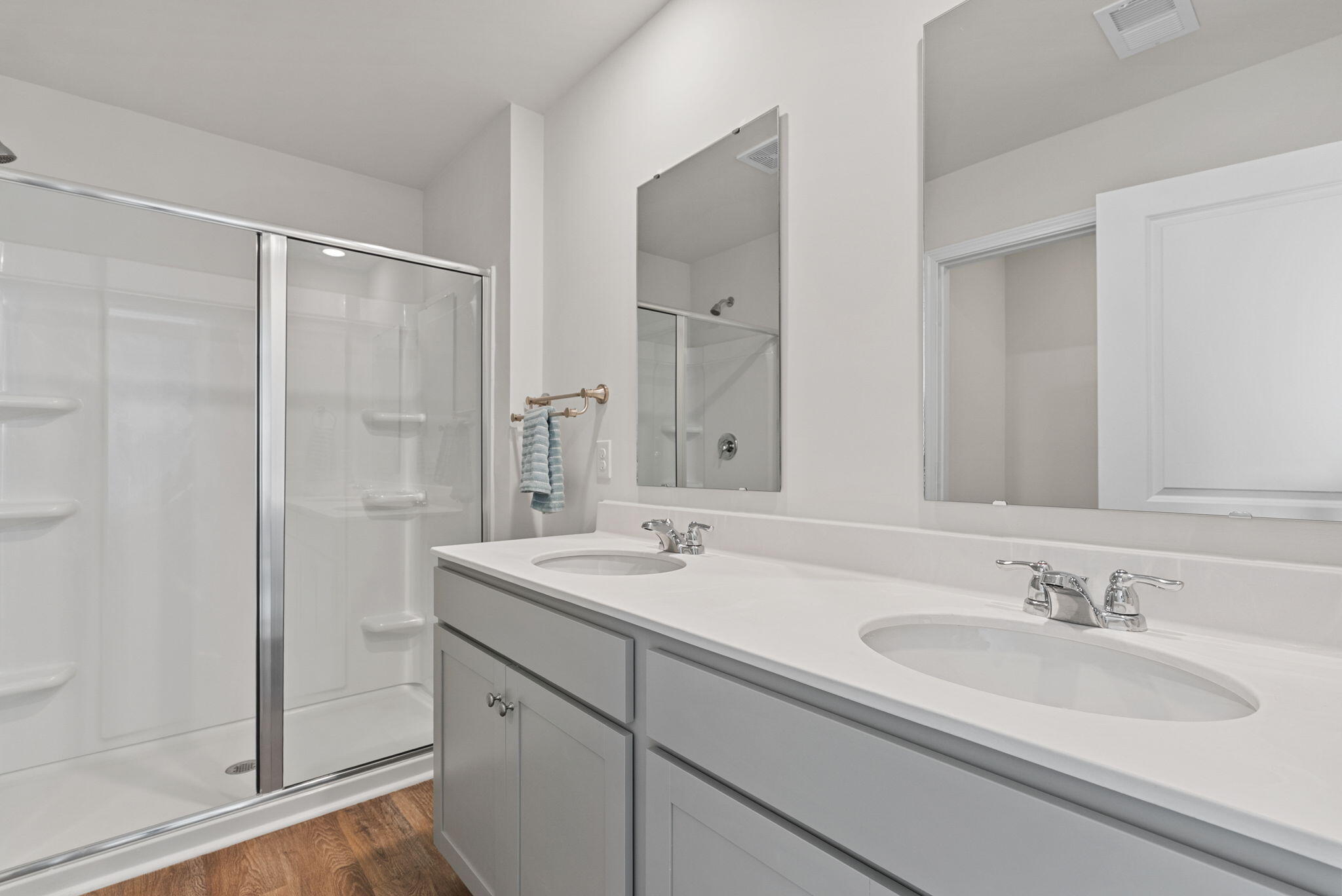 134 Ivory Shadow Road Summerville, SC 29486 - Photo 25 of 46 Upstairs Primary Bath