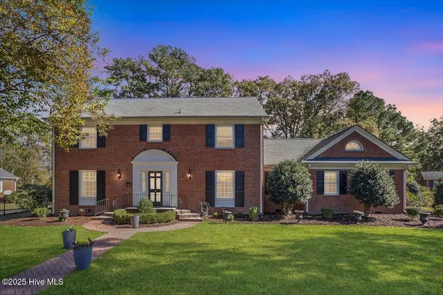 $519,000 | 3325 North Walnut Street, Farmville, NC 27828