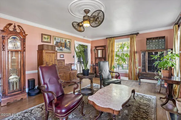 $499,000 | 3325 North Walnut Street, Farmville, NC 27828