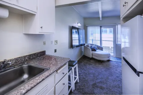 $9,450,000 | 100-106 North Bayshore Boulevard, San Mateo, CA 94401