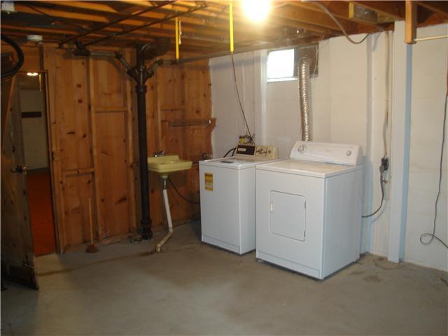 4504 Hartwell Road Columbus, OH 43224 - Photo 7 of 8 Gallery Image 7