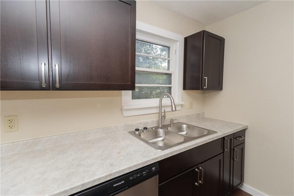 1621 Appleton Street Parsons, KS 67357 - Photo 17 of 29 Gallery Image 17