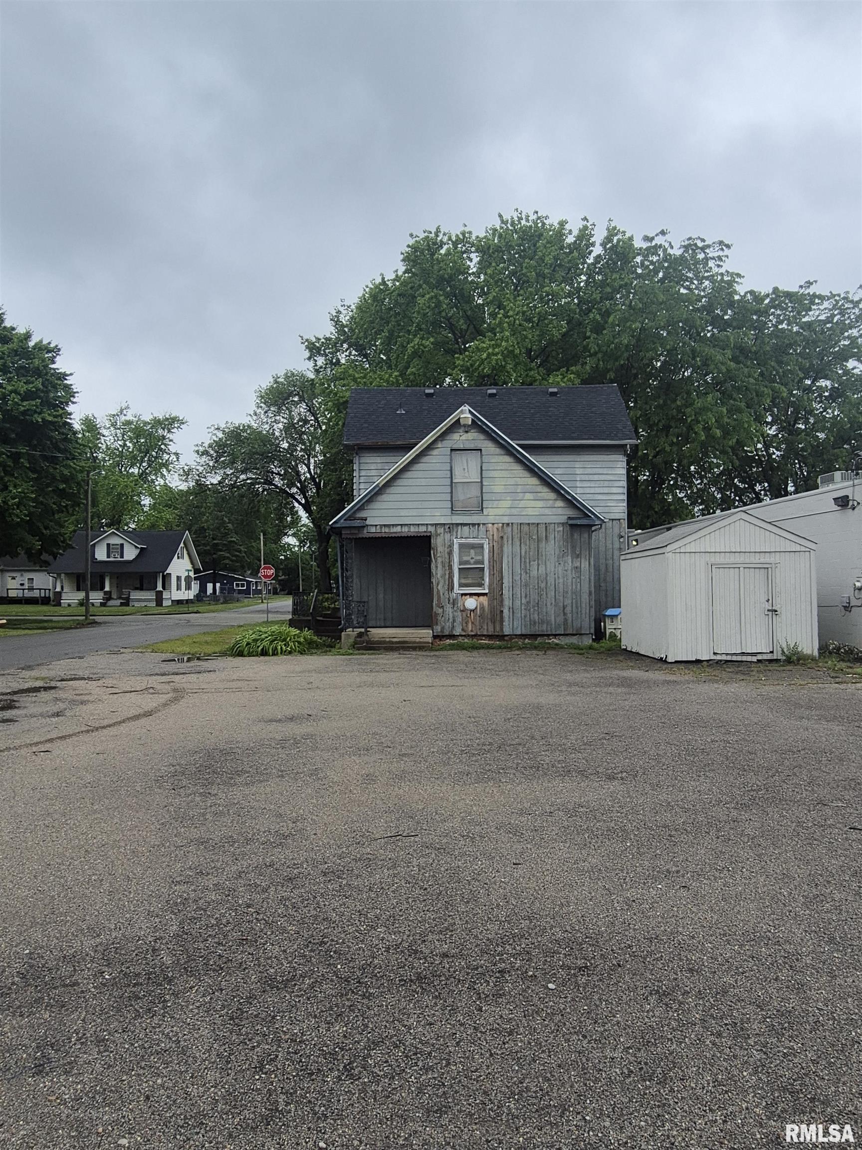 1430 South 8th Street Springfield, IL 62703 - Photo 3 of 5