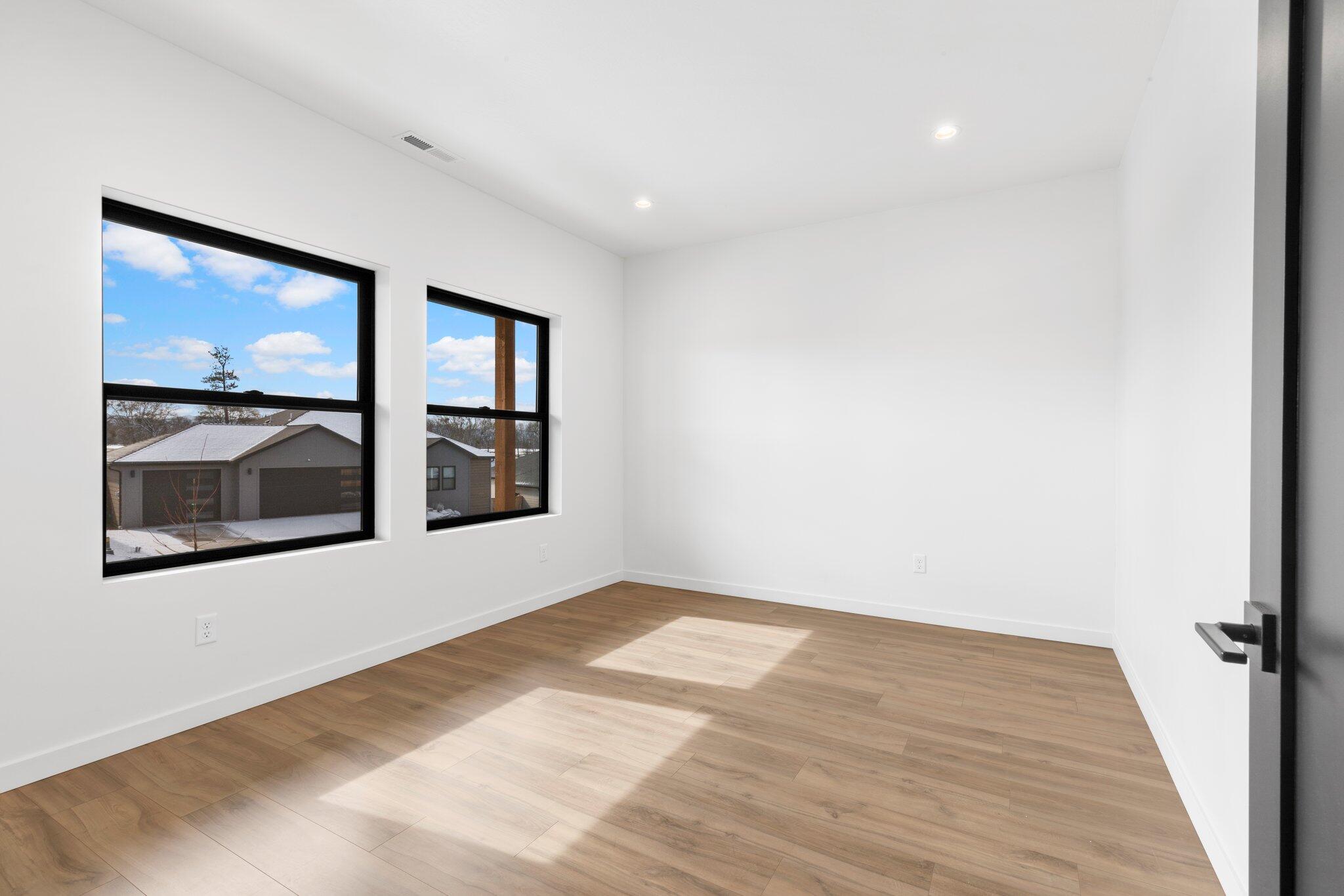 357 Arrowhead Trail Eagle Point, OR 97524 - Photo 12 of 25 13