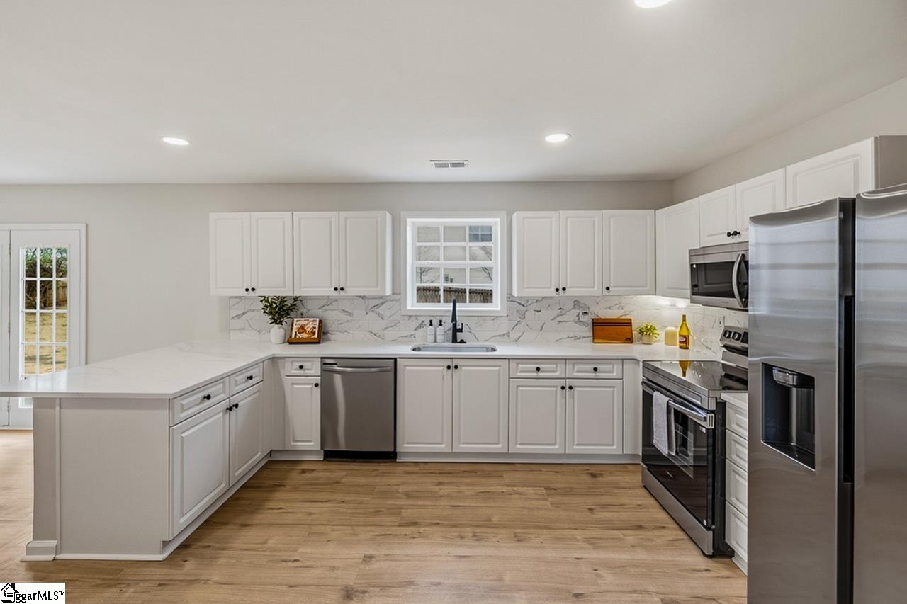 2 Wheat Cressing Court Greenville, SC 29607 - Photo 10 of 47