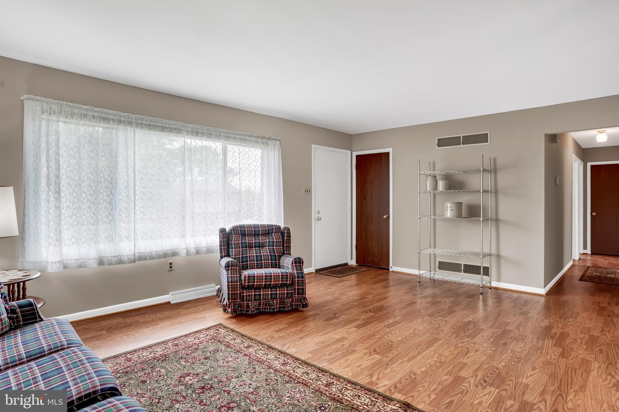 30 Washington Road New Freedom, PA 17349 - Photo 4 of 27 Living Room