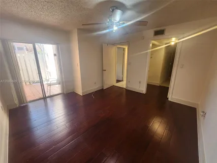 $2,200 | 11810 Southwest 80th Street, Unit 216, Miami, FL 33183