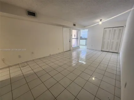 $2,200 | 11810 Southwest 80th Street, Unit 216, Miami, FL 33183
