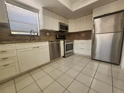 $2,200 | 11810 Southwest 80th Street, Unit 216, Miami, FL 33183