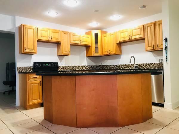 3384 Gulfstream Road Palm Springs, FL 33461 - Photo 8 of 12 11