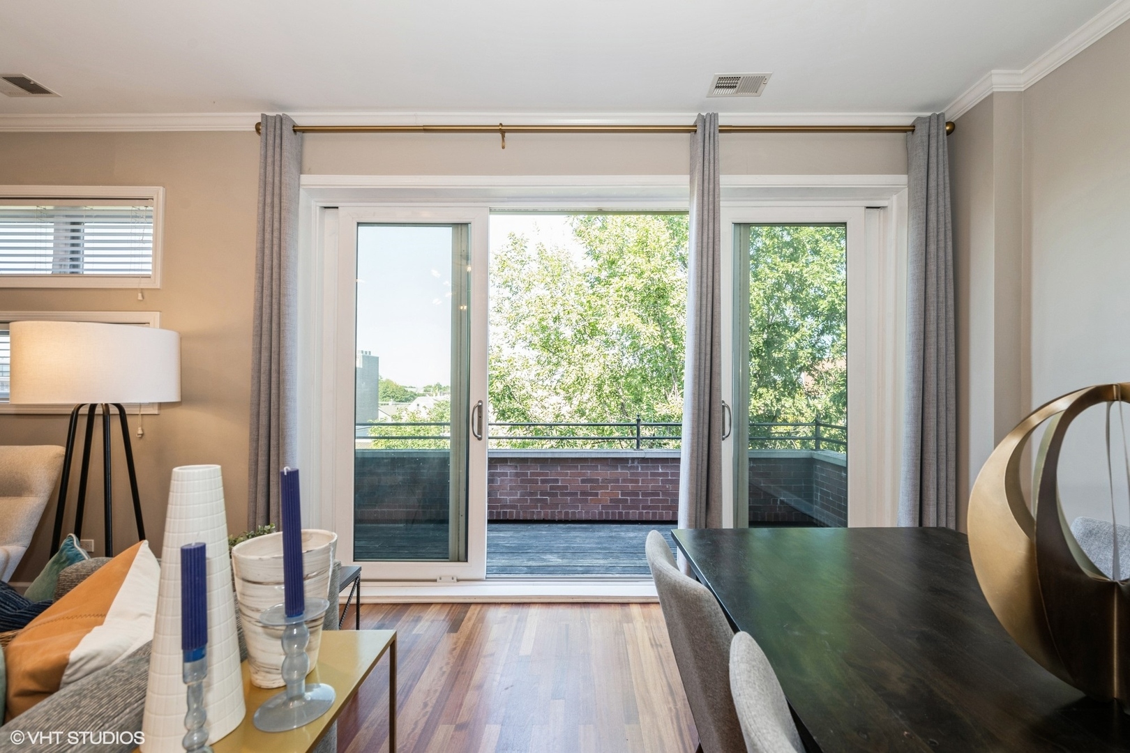 1925 West Irving Park Road, Unit 4 Chicago, IL 60613 - Photo 5 of 18 Gallery Image 5